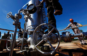 Саудовская Аравия заявила о готовности стабилизировать цены на нефть
