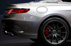 В Москву за «Мерседесами»: кому выгодно покупать люксовые авто в России