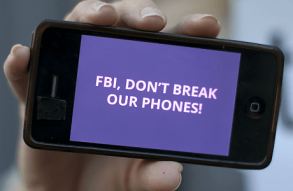 Apple не хочет помогать ФБР во взломе айфона террориста