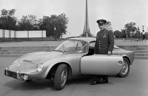 Первые автомобили первого космонавта. Поехали!
