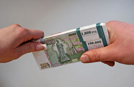 Медведев: размер минимальной зарплаты будет повышен до 7,5 тыс. рублей
