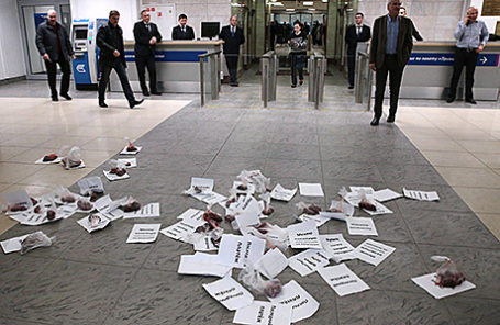 Валютные ипотечники провели ночь в главном офисе ВТБ