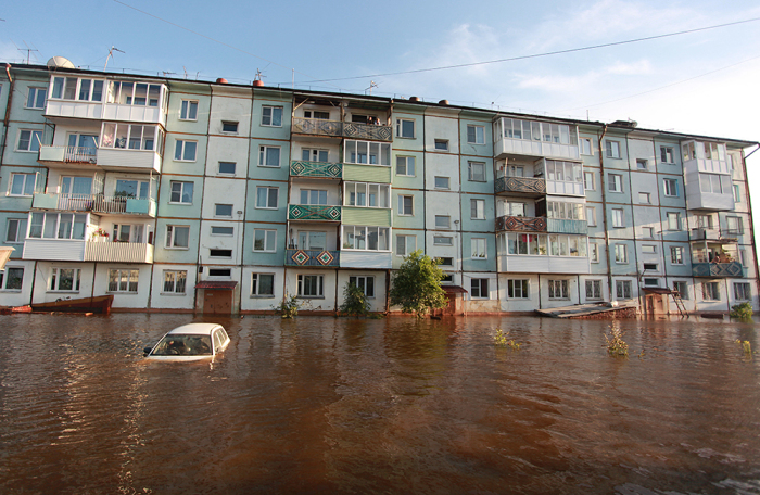 Небывалые паводки затопили несколько районов Иркутской области. Есть погибшие. Всего в 48 населенных пунктах подтоплены более 4 тысяч домов, в которых проживают более 10 тысяч человек. В регионе проходит ликвидация последствий катастрофы.
