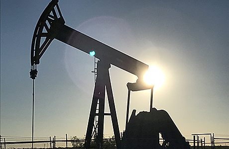 Россия не готова обсуждать дополнительное снижение добычи, нефть дешевеет