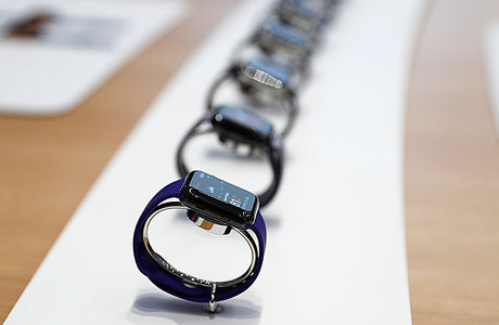 Apple подешевела почти на 2% из-за проблем с Apple Watch 3