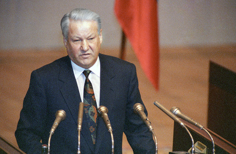 Филатов: Ельцин во время путча был всегда трезв