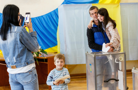 На Украине завершились внеочередные выборы в Верховную раду