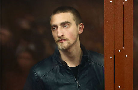 Павла Устинова приговорили к 3,5 года за «применение насилия» на акции 3 августа