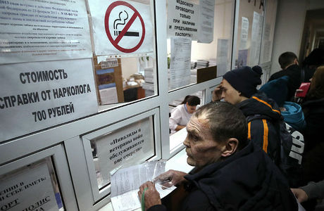 Новые правила получения справок перенесли, но не отменили. Что ждет водителей с июля?