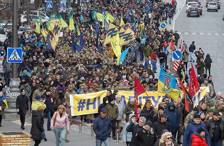 У стен посольства России на Украине прошла протестная акция ветеранов АТО