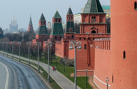 Собянин ввел режим самоизоляции для всех москвичей