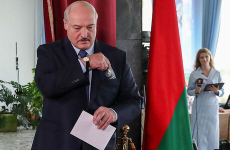 Георгий Бовт: «Пока тактика Лукашенко приносит ему успех»