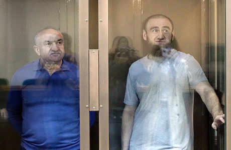 Вынесение вердикта экс-сенатору Рауфу Арашукову не обошлось без драки в зале суда
