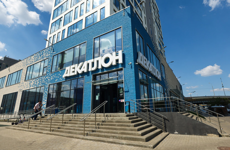 Российские активы Decathlon планируют купить владелец местного Reebok и собственник Dubai Mall