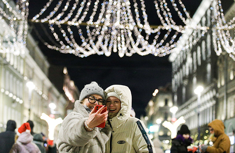 Россия встретила 2025 год