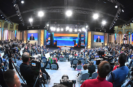 По российским регионам прокатилась волна прямых линий