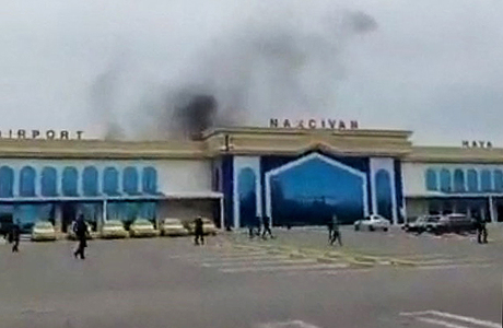 Минобороны Азербайджана пообещало ответить на атаку беспилотников в Нахичевани