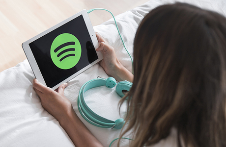 Англоязычным песням в чартах пришлось потесниться