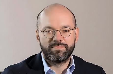 Максим Тадевосян, FabricaONE.AI: «Основная задача компании — привлечение средств на инвестиции»