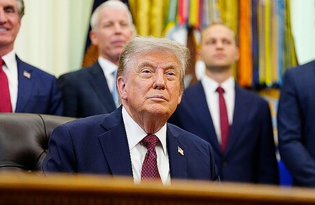 США и Иран продолжают вести переговоры через посредников