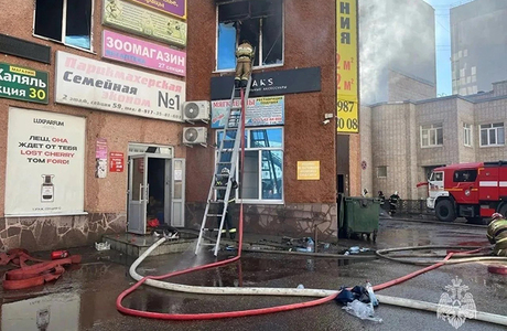 Пожар в ТЦ в Стерлитамаке унес жизни четверых человек