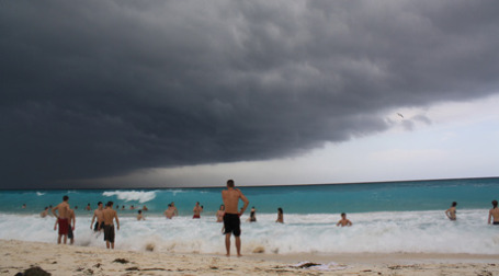 Шторм на побережье. Фото: volliem/flickr.com