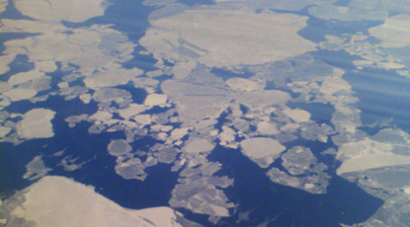 Вид на Арктику с самолета. Фото: tungwaiyip.info