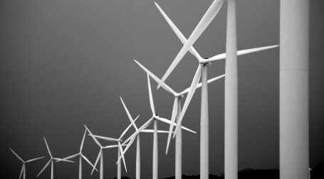 Ветровые электростанции вполне могут прижиться в России. Фото: Mike Rosales/flickr.com