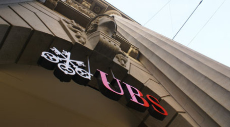 UBS передаст своих клиентов Федеральной налоговой службе США. Фото: alex/flickr.com
