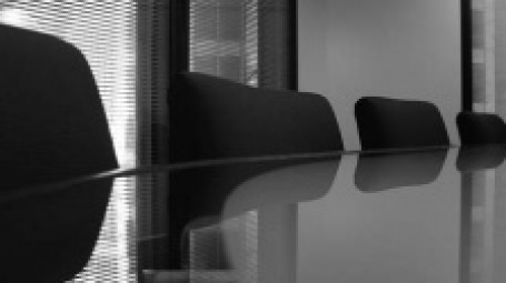 За 2008 год объем российского рынка M&A уменьшился на треть. Фото: hemmlaw.com