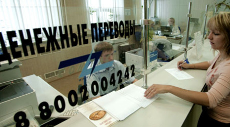 Эксперты предсказывают сокращение сегмента денежных переводов в этом году. Фото: ИТАР-ТАСС