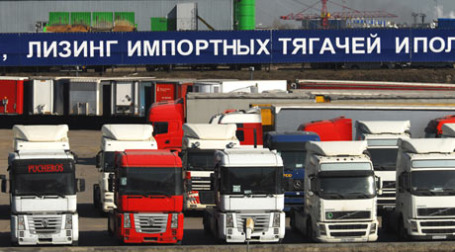 Продажа и лизинг тяжелых грузовиков. Фото: PhotoXPress