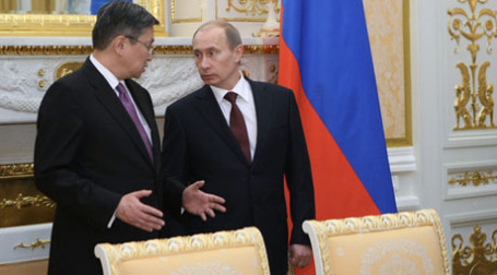 Санжийн Баяр и Владимир Путин на переговорах в Улан-Баторе. Фото: РИА Новости