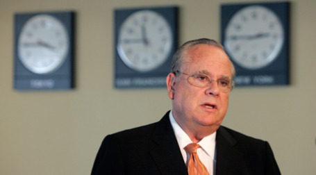 Глава финансового департамента Калифорнии Билл Локиер. Фото: REUTERS