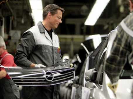 Среди производелей Opel теперь могут быть и русские. Фото: AFP