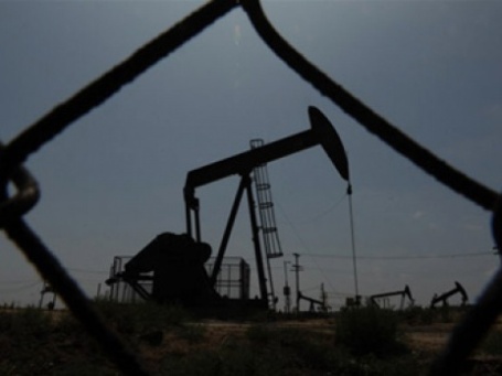 Производство нефти стало меньше соответствовать квотам, установленным ОПЕК. Фото: AFP