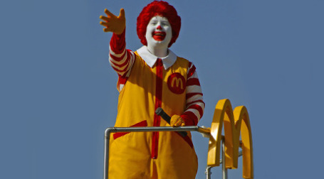 McDonald's прощается с лондонцами. Фото: creepingweeds.com