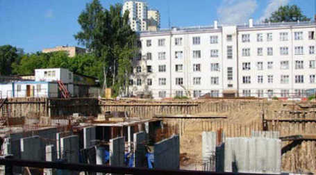 Котлован на Лечебной улице продается по цене 135 тыс. рублей за кв. метр. Фото: morton.ru