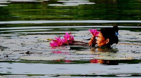 Женщина в воде. Фото: lecercle/flickr.com