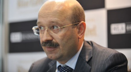 Михаил Задорнов в студии радиостанции Business FM. Фото: Митя Алешковский/BFM.ru