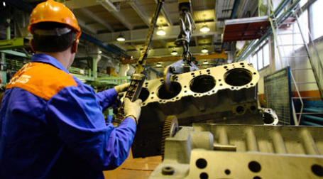 Завод «Автодизель» не хочет вливаться в госхолдинг. Фото: РИА Новости