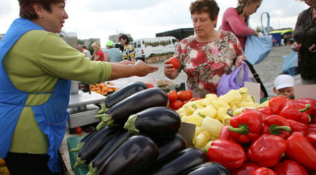 Продажа овощей на ярмарке. Фото: РИА Новости