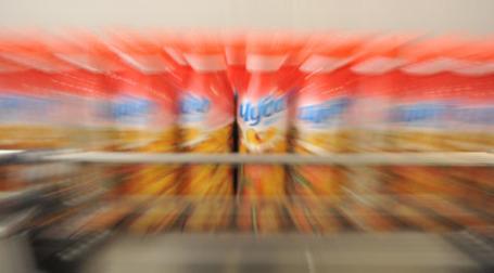 Продукция «Вимм-Билль-Данн» стала покупаться на треть хуже. Фото: Митя Алешковский/BFM.ru