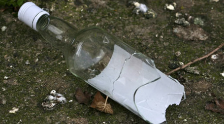 Разбитая бутылка. Фото: john d durrant/flickr.com