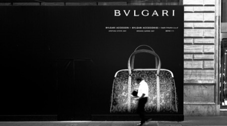 Реклама компании Bvlgari. Фото: alessandro silipo/flickr.com
