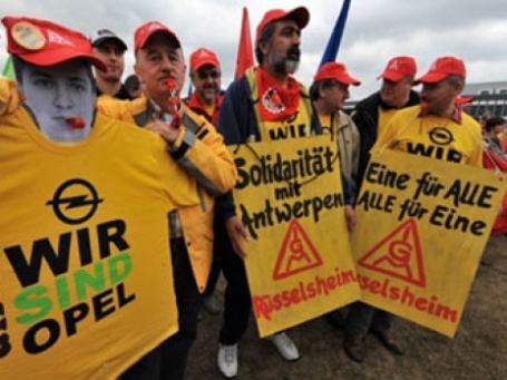 Рабочие Opel проведут забастовку в знак протеста против решения GM. Фото: AFP