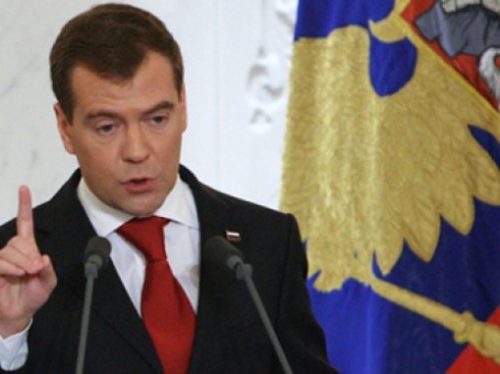 Президент РФ Дмитрий Медведев во время обращения с ежегодным посланием к Федеральному Собранию в Георгиевском зале Кремля. Фото: РИА Новости
