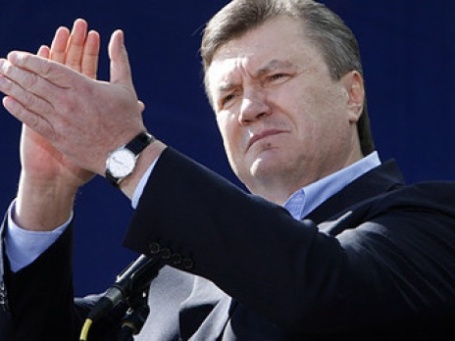 Виктор Янукович заявил, что после пяти лет прозападной политики Киев должен восстановить прочные связи с Россией и замедлить процесс сближения с НАТО. Фото: РИА Новости
