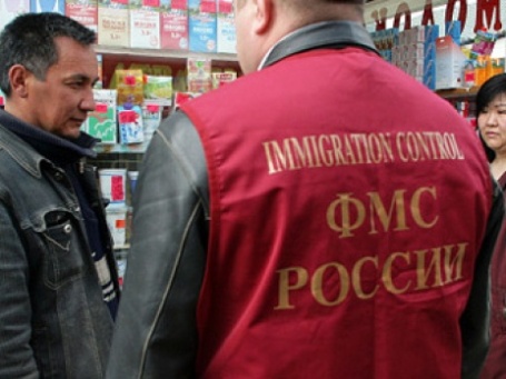 В будущем году квота мигрантов в России будет снижена почти до примерно 2 млн человек. Фото: РИА Новости