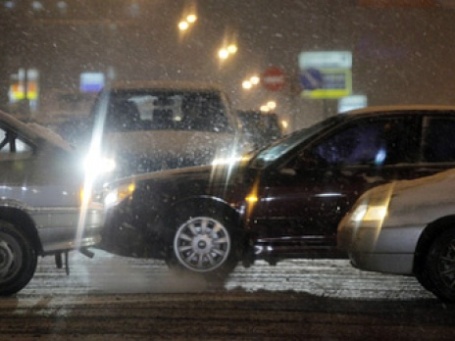 Высокий уровень аварийности на дорогах в России обходится казне в 34 млрд долларов в год. Фото: РИА Новости